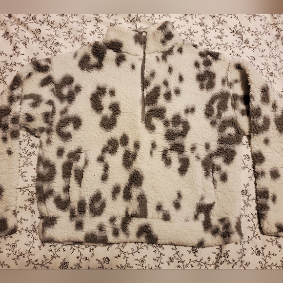 Top - Picture 2 of 4